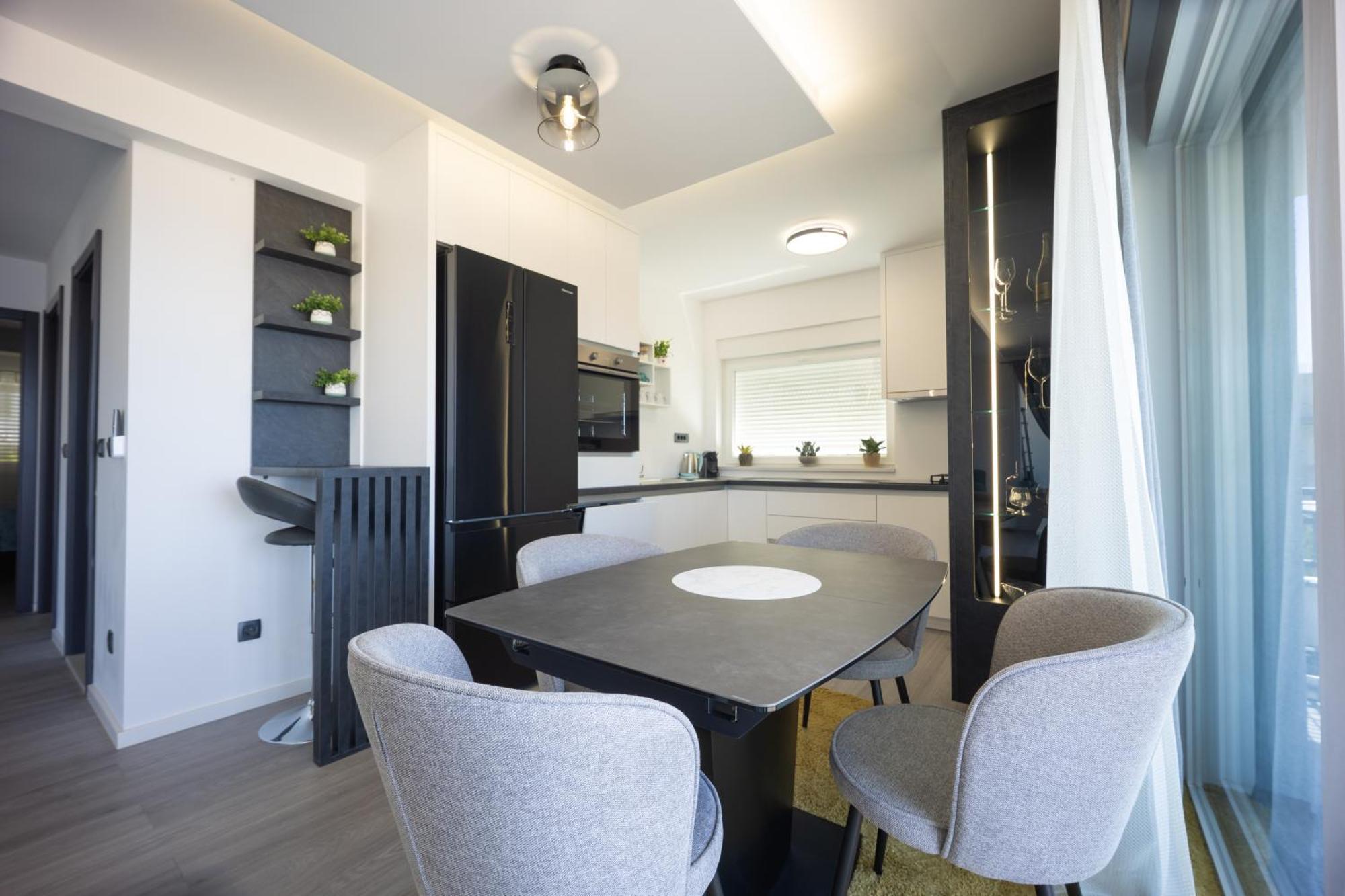 La Storia Apartments Makarska Esterno foto