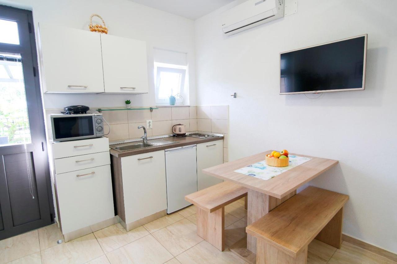 La Storia Apartments Makarska Esterno foto