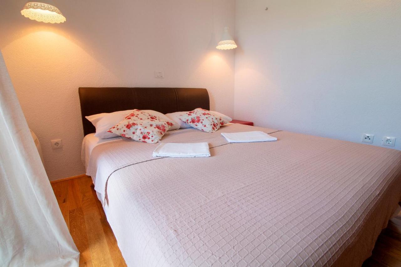 La Storia Apartments Makarska Esterno foto